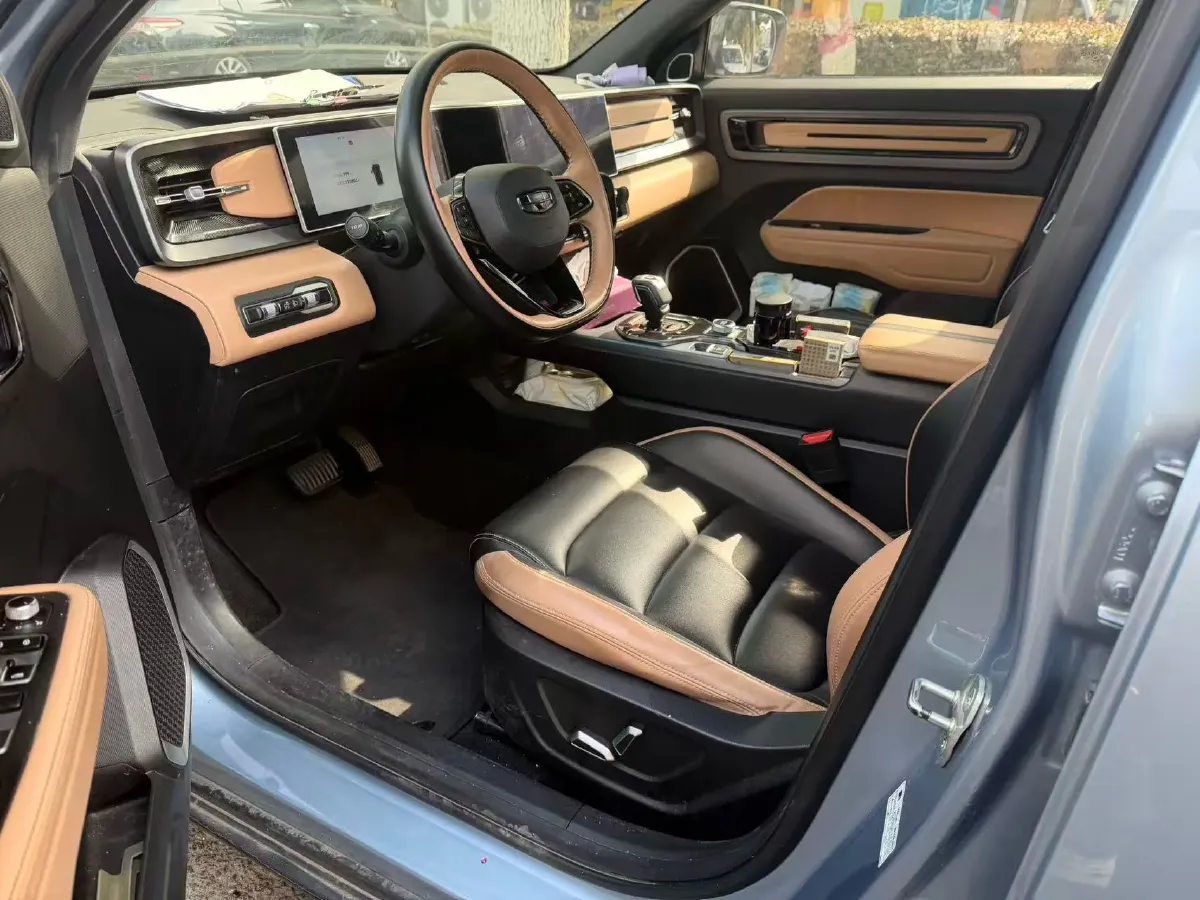 2023 Geely ICON 1.5T 181HP L4 7DCT,autocango,china used car exporter,china ev exporter,chinese used car exporter,chinese used ev exporter