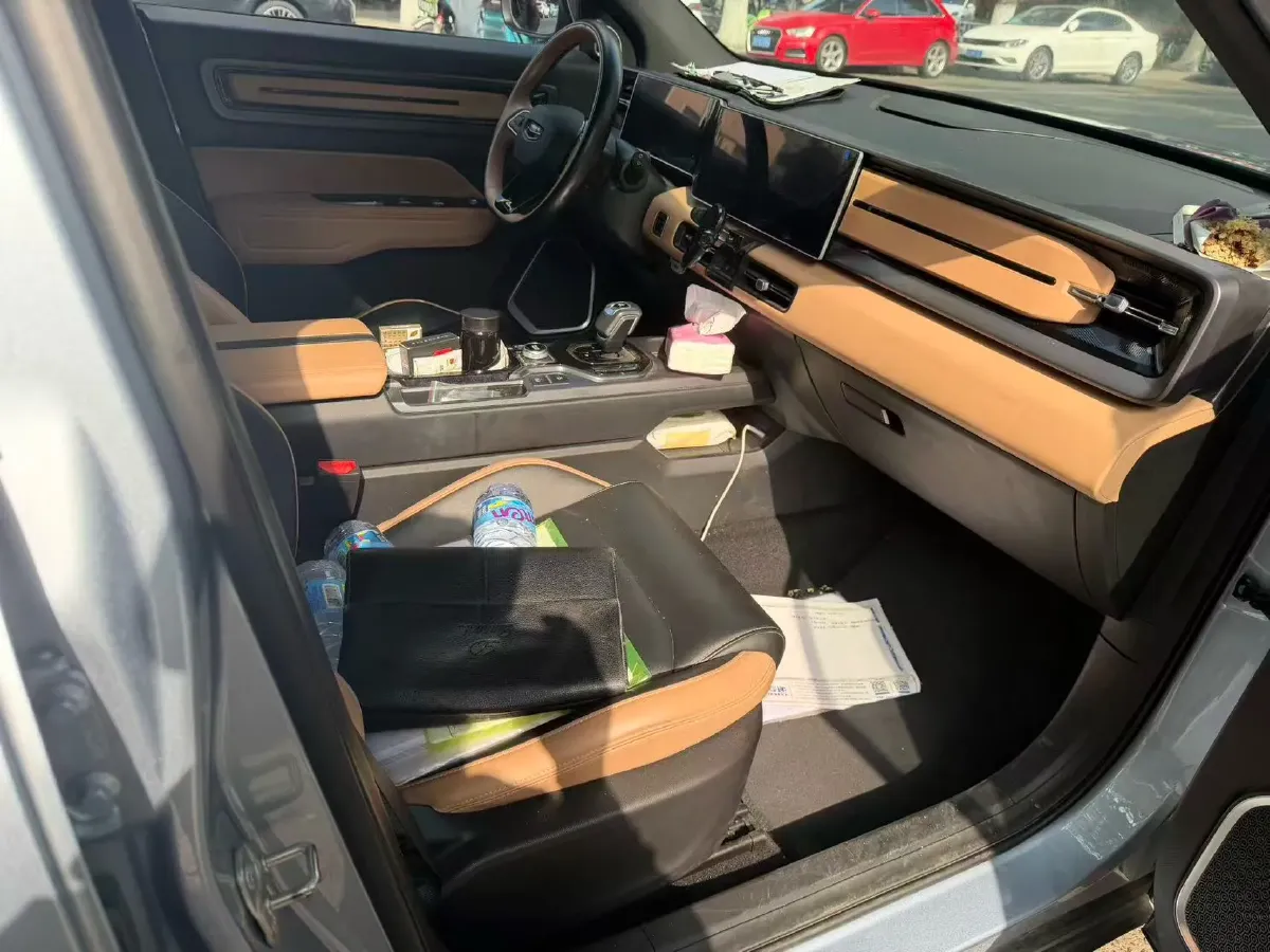 2023 Geely ICON 1.5T 181HP L4 7DCT,autocango,china used car exporter,china ev exporter,chinese used car exporter,chinese used ev exporter