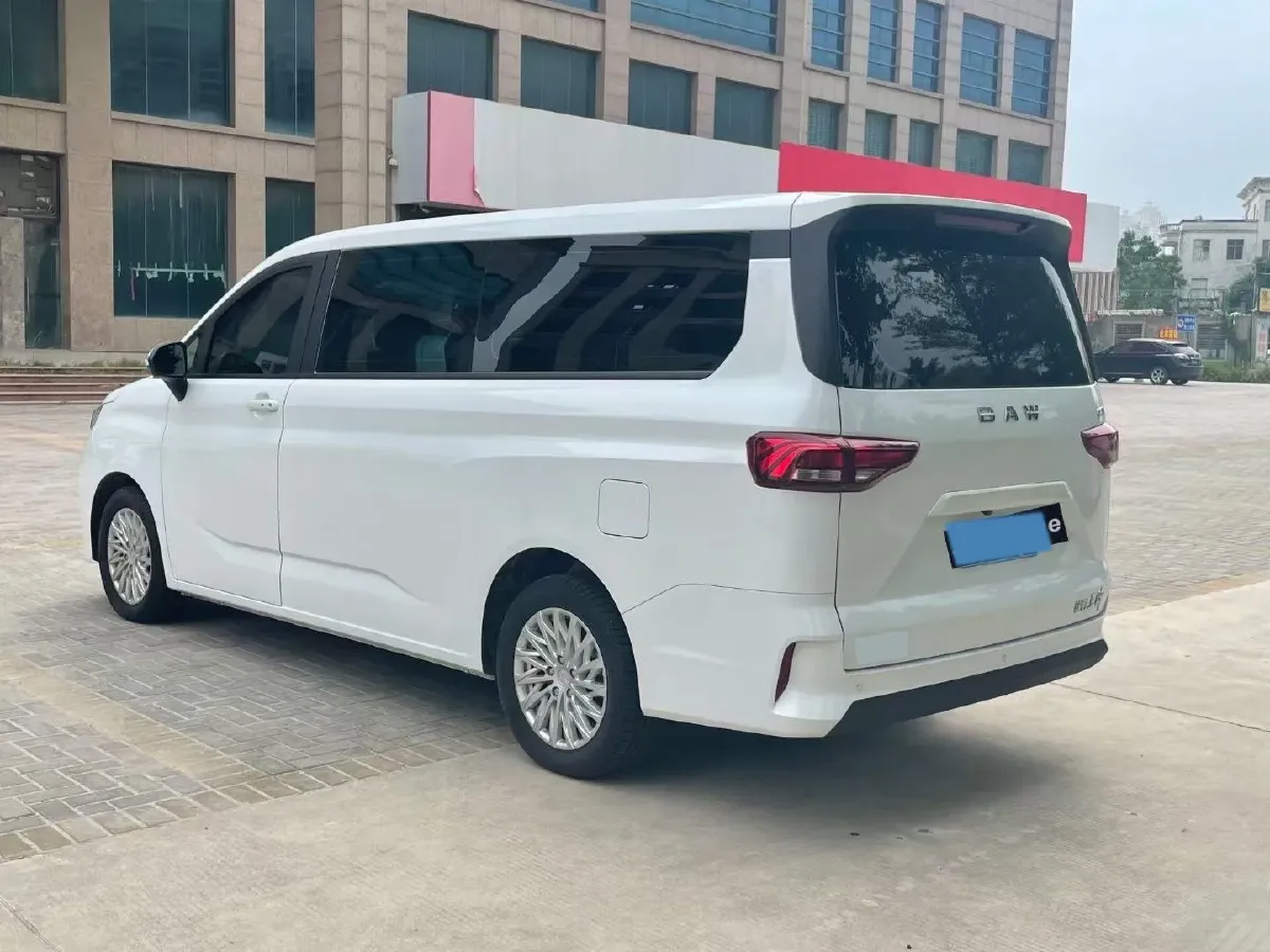 2023 BAW RuiSheng Trump M7 2.0L 144HP L4 8AT,autocango,china used car exporter,china ev exporter,chinese used car exporter,chinese used ev exporter