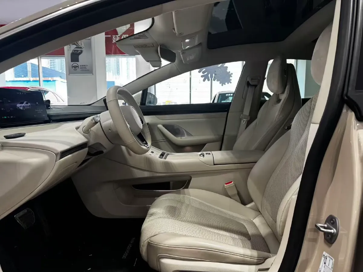 2025 Luxeed S7 BEV 82KWH,autocango,china used car exporter,china ev exporter,chinese used car exporter,chinese used ev exporter