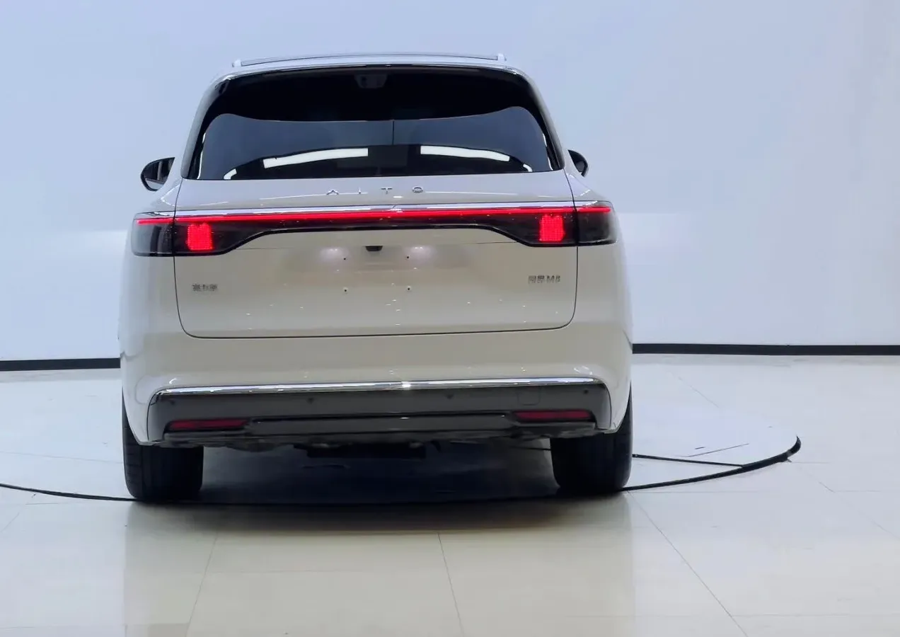 2025 AITO AITO M8 REEV 160HP REEV 53.4KWH,autocango,china used car exporter,china ev exporter,chinese used car exporter,chinese used ev exporter