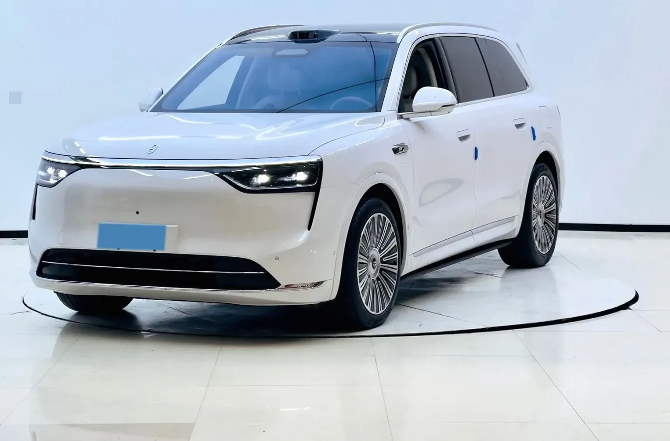 2025 AITO AITO M8 REEV 160HP REEV 53.4KWH,autocango,china used car exporter,china ev exporter,chinese used car exporter,chinese used ev exporter