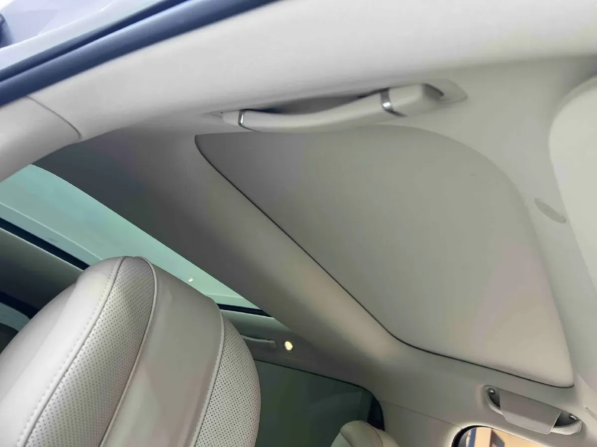 2025 AITO AITO M8 REEV 160HP REEV 53.4KWH,autocango,china used car exporter,china ev exporter,chinese used car exporter,chinese used ev exporter