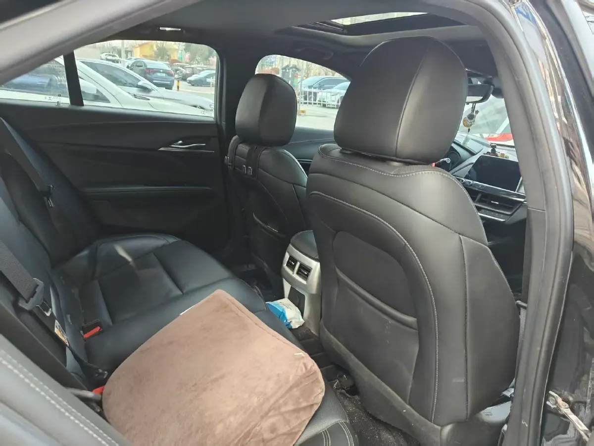 2022 Cadillac CT4 2.0T 237HP L4 8AT,autocango,china used car exporter,china ev exporter,chinese used car exporter,chinese used ev exporter