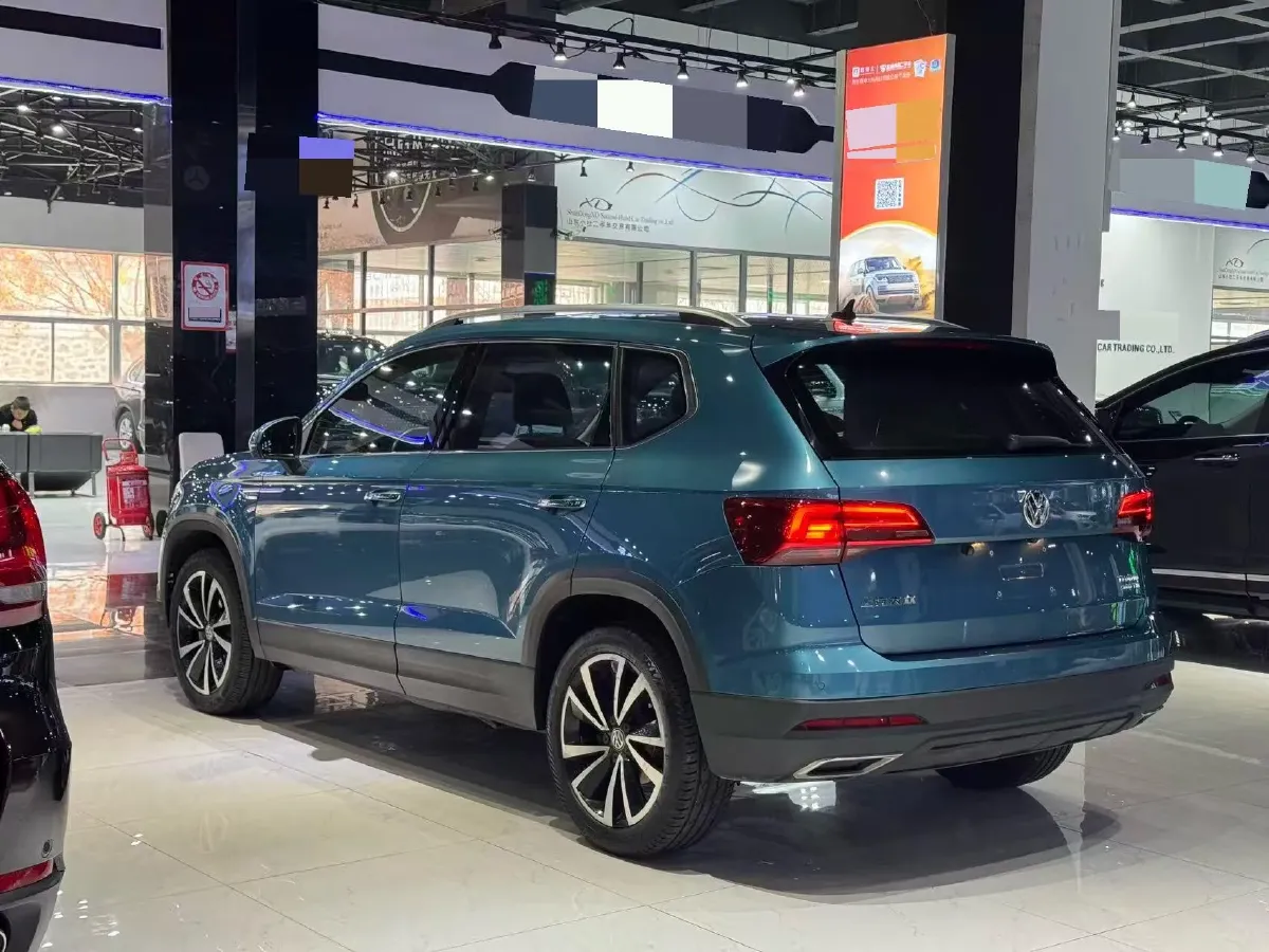 2019 MINI MINI 1.5T 102HP L3 7DCT,autocango,china used car exporter,china ev exporter,chinese used car exporter,chinese used ev exporter