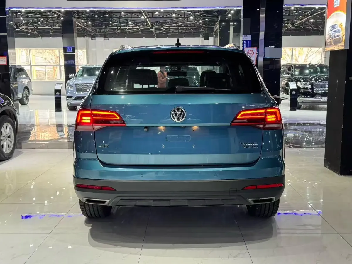 2019 MINI MINI 1.5T 102HP L3 7DCT,autocango,china used car exporter,china ev exporter,chinese used car exporter,chinese used ev exporter