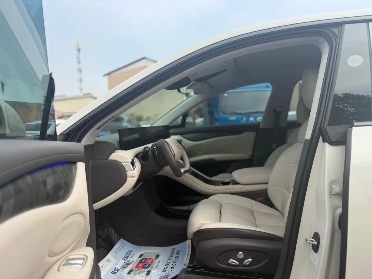 2023 IM LS6 BEV 100KWH,autocango,china used car exporter,china ev exporter,chinese used car exporter,chinese used ev exporter