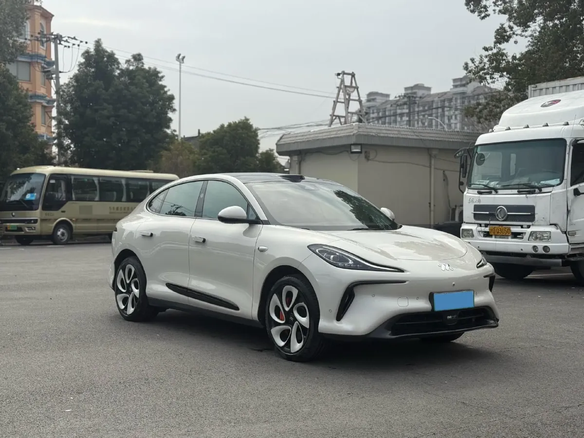 2023 IM LS6 BEV 100KWH,autocango,china used car exporter,china ev exporter,chinese used car exporter,chinese used ev exporter