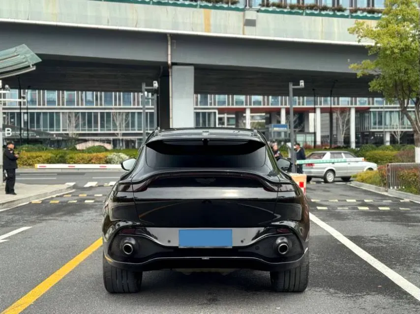 2021 Aston Martin DBX 4.0T 550HP V8 9AT,autocango,china used car exporter,china ev exporter,chinese used car exporter,chinese used ev exporter