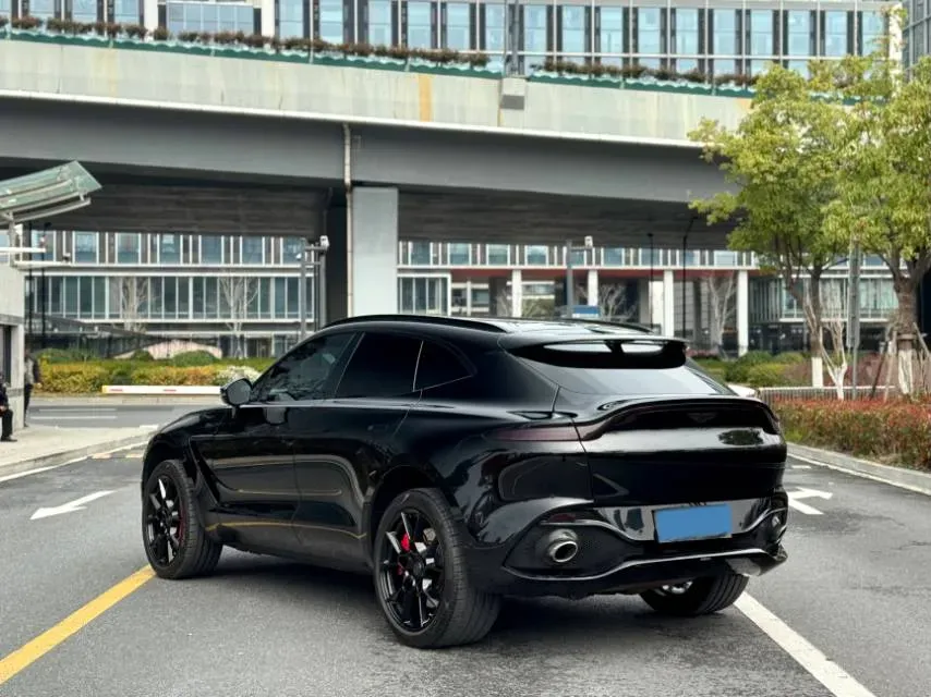 2021 Aston Martin DBX 4.0T 550HP V8 9AT,autocango,china used car exporter,china ev exporter,chinese used car exporter,chinese used ev exporter