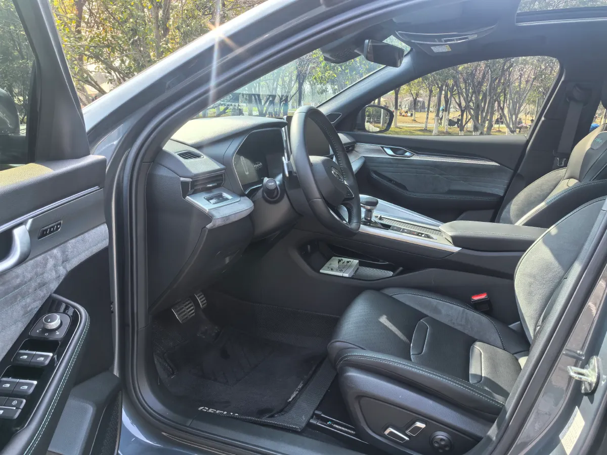 2023 Geely Preface 2.0T 190HP L4 7DCT,autocango,china used car exporter,china ev exporter,chinese used car exporter,chinese used ev exporter