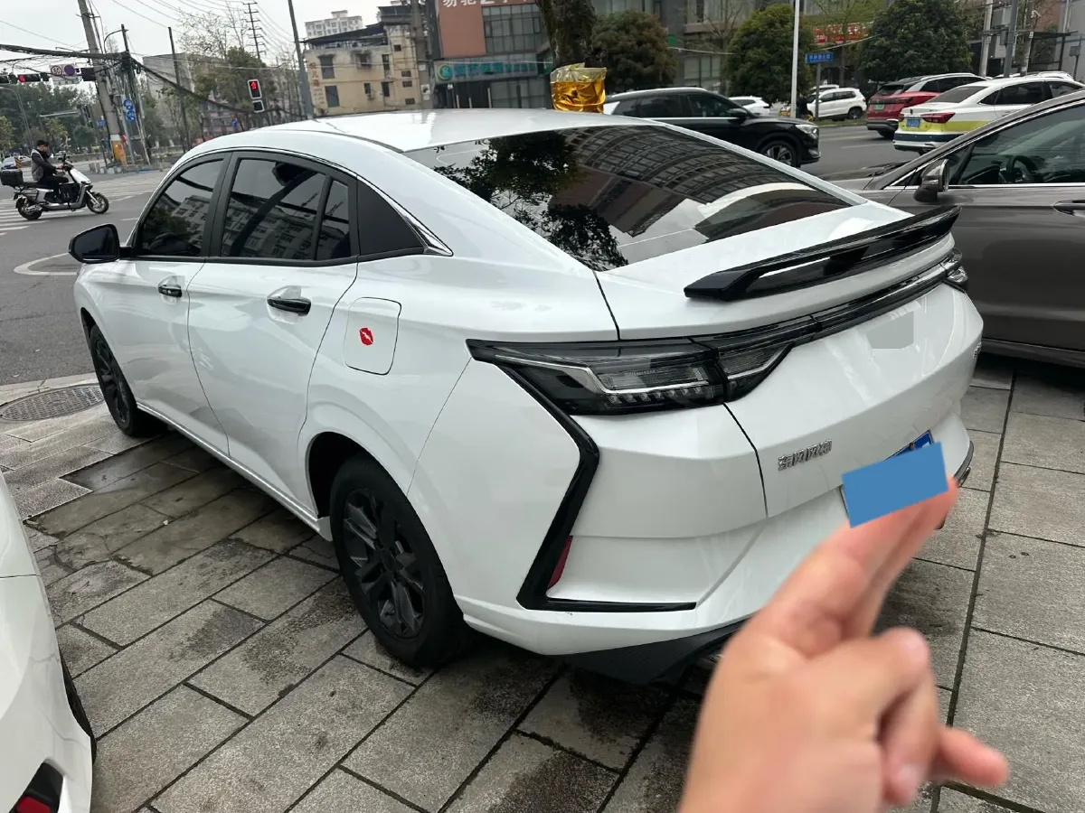 2023 DongFeng Aeolus YiXuan 1.5L 125HP L4 6DCT,autocango,china used car exporter,china ev exporter,chinese used car exporter,chinese used ev exporter