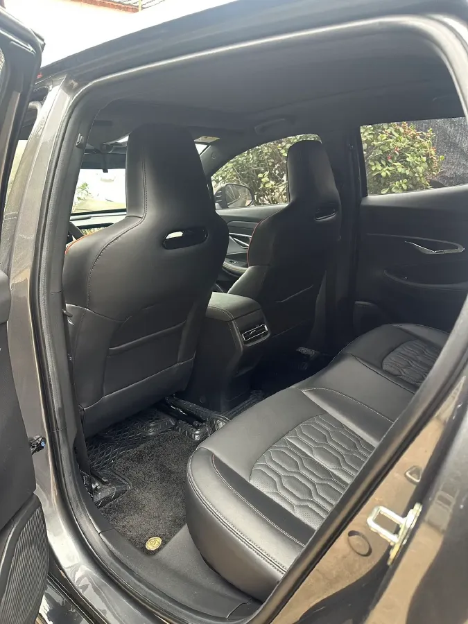 2022 ChangAn UNI-T 1.5T 188HP L4 7DCT,autocango,china used car exporter,china ev exporter,chinese used car exporter,chinese used ev exporter