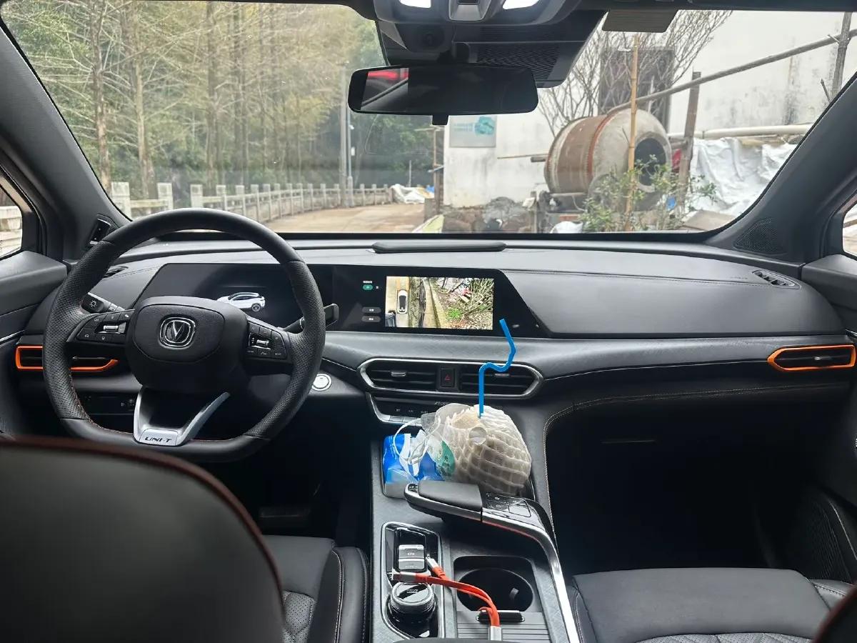 2022 ChangAn UNI-T 1.5T 188HP L4 7DCT,autocango,china used car exporter,china ev exporter,chinese used car exporter,chinese used ev exporter