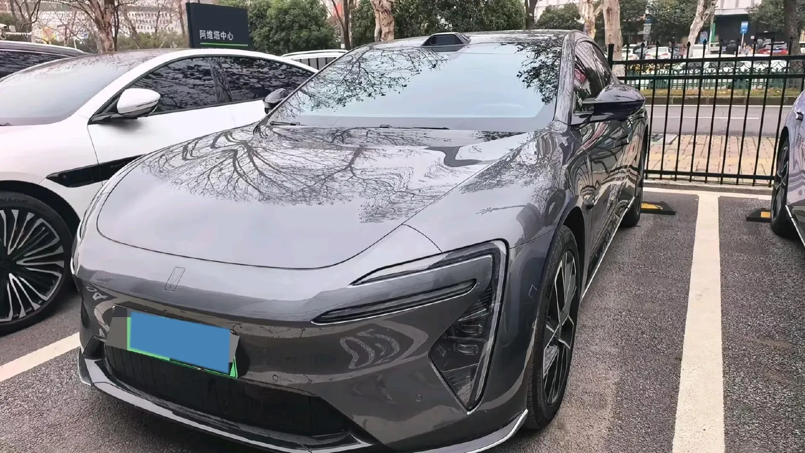 2025 Avatr 06 BEV,autocango,china used car exporter,china ev exporter,chinese used car exporter,chinese used ev exporter