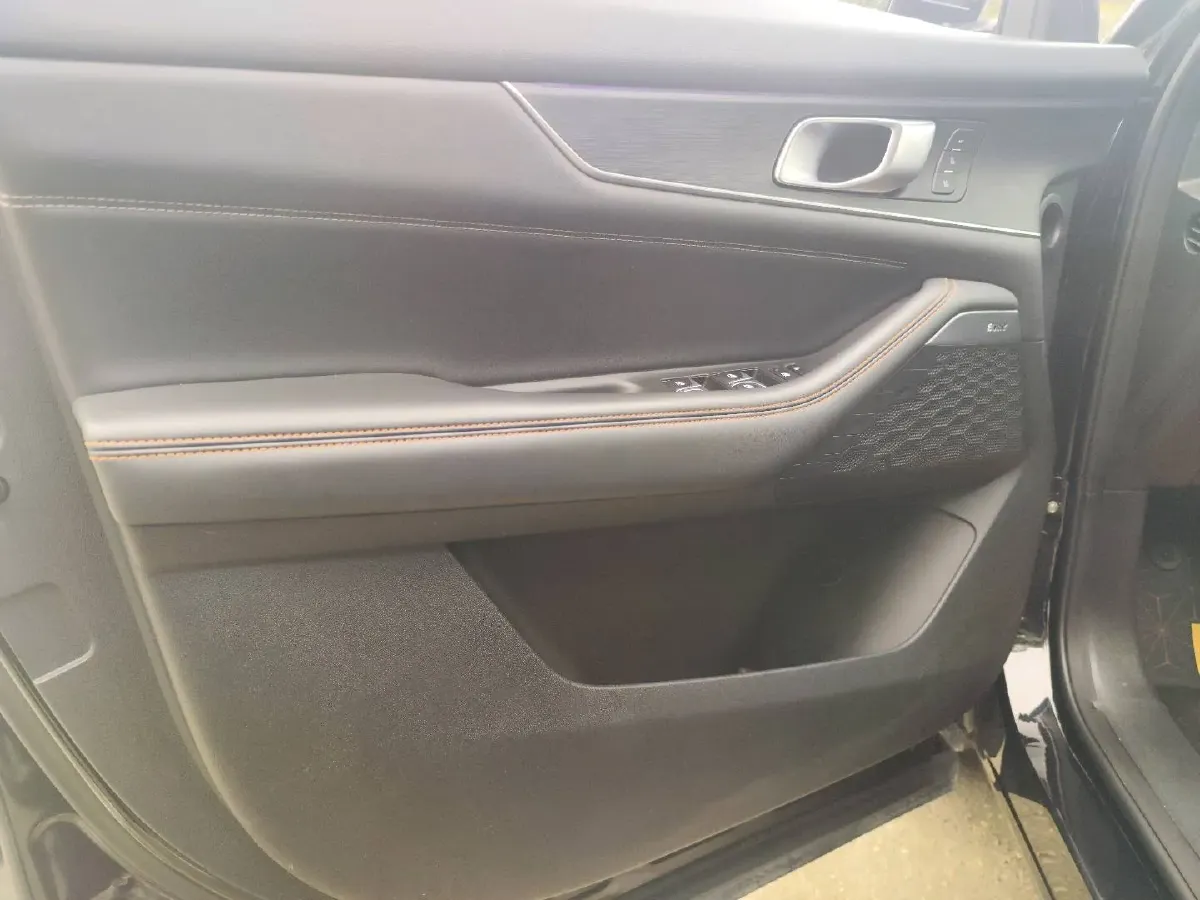 2021 ChangAn UNI-K 2.0T 233HP L4 8AT,autocango,china used car exporter,china ev exporter,chinese used car exporter,chinese used ev exporter