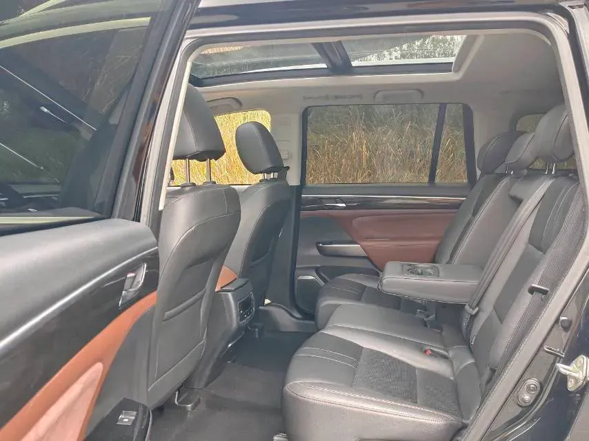 2020 GAC Trumpchi GS8 2.0T 252HP L4 6AT,autocango,china used car exporter,china ev exporter,chinese used car exporter,chinese used ev exporter