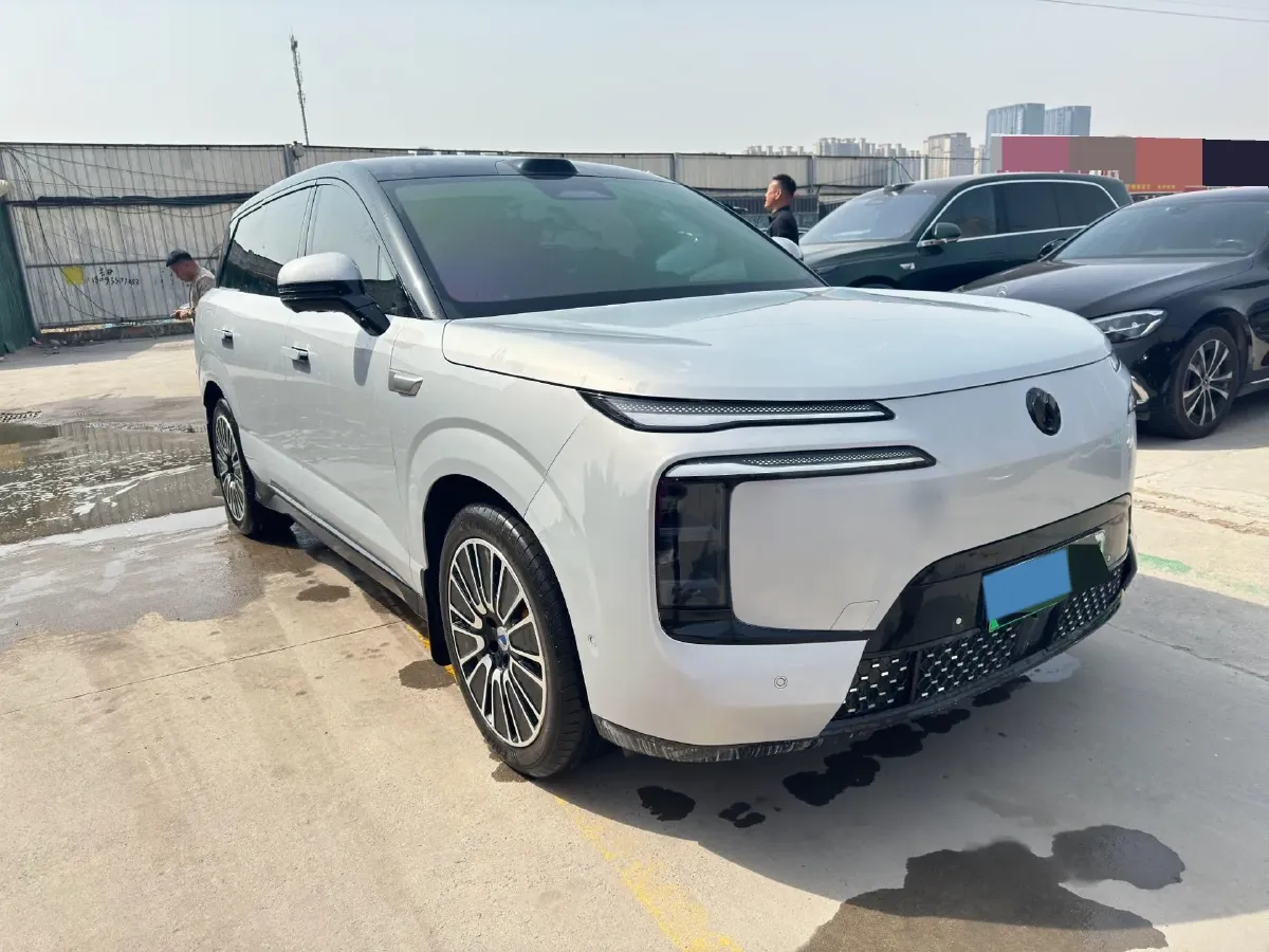 2025 Denza DenzaN9 2.0T 207HP L4 E-CVT PHEV,autocango,china used car exporter,china ev exporter,chinese used car exporter,chinese used ev exporter