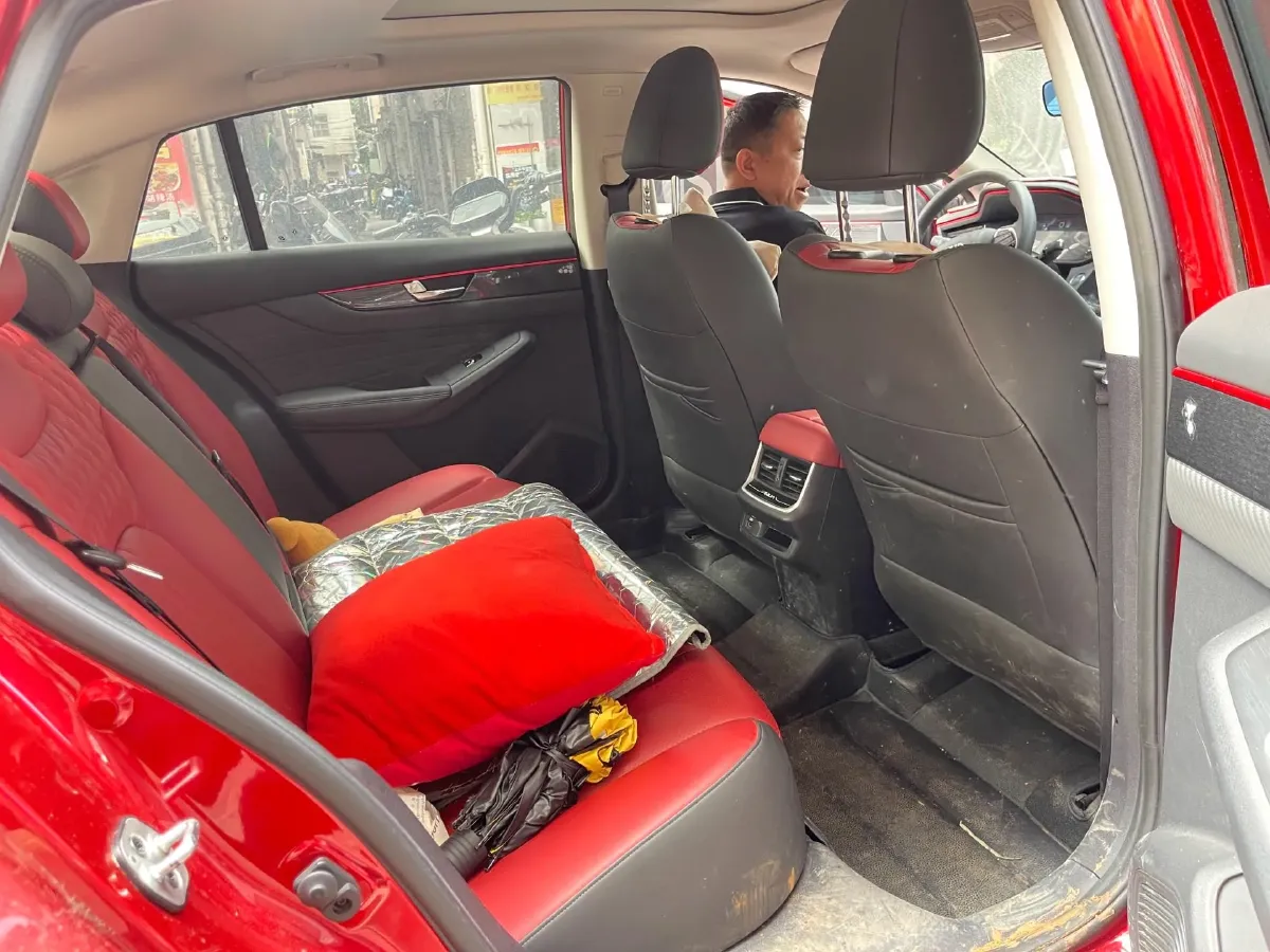 2021 DongFeng Aeolus YiXuan MAX 1.5T 190HP L4 7DCT,autocango,china used car exporter,china ev exporter,chinese used car exporter,chinese used ev exporter