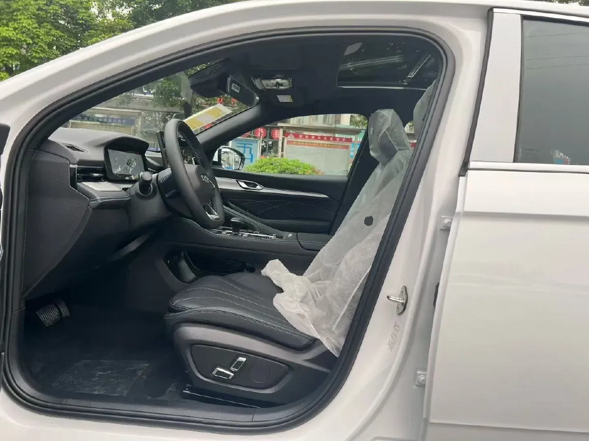 2026 Geely Preface 1.5T 181HP L4 7DCT,autocango,china used car exporter,china ev exporter,chinese used car exporter,chinese used ev exporter