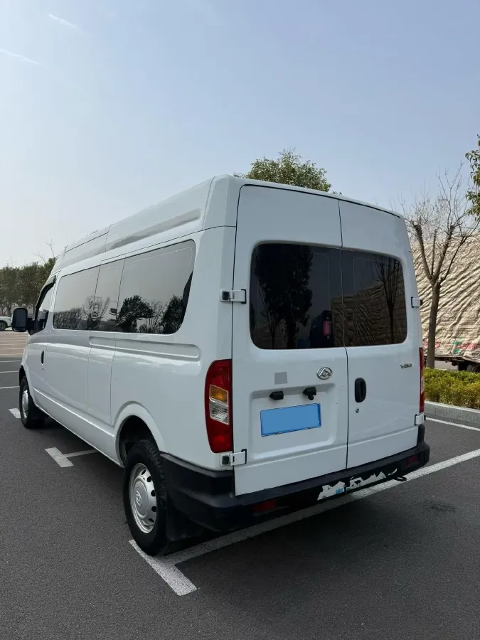 2020 MAXUS XinTu V80 2.5T 136HP L4 6MT,autocango,china used car exporter,china ev exporter,chinese used car exporter,chinese used ev exporter