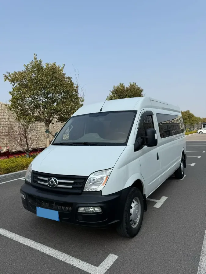 2020 MAXUS XinTu V80 2.5T 136HP L4 6MT,autocango,china used car exporter,china ev exporter,chinese used car exporter,chinese used ev exporter