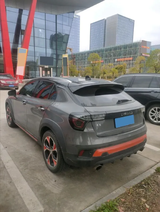 2018 Toyota C-HR 2.0L 171HP L4 CVT,autocango,china used car exporter,china ev exporter,chinese used car exporter,chinese used ev exporter