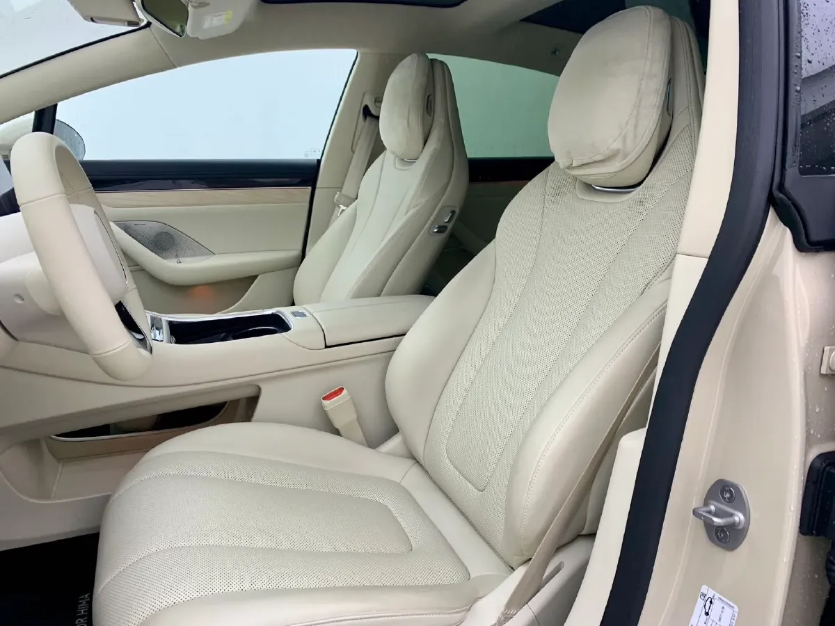 2024 Luxeed S7 BEV 82KWH,autocango,china used car exporter,china ev exporter,chinese used car exporter,chinese used ev exporter