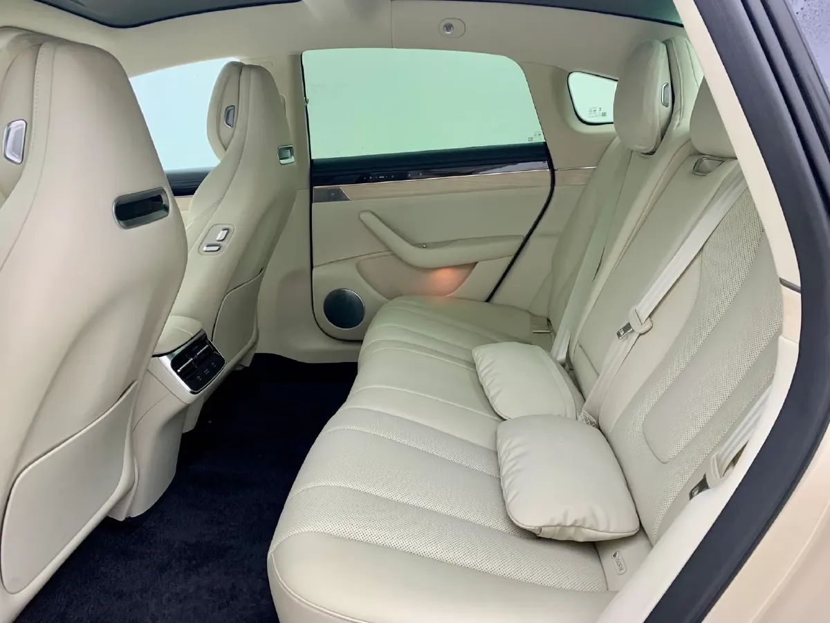 2024 Luxeed S7 BEV 82KWH,autocango,china used car exporter,china ev exporter,chinese used car exporter,chinese used ev exporter