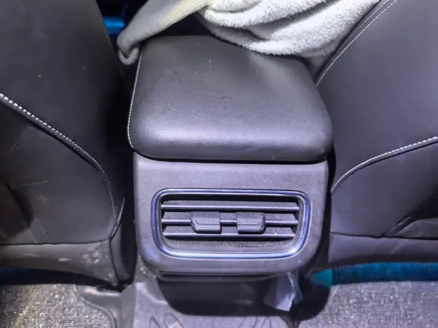 2024 Geely Galaxy L6 1.5T 163HP L4 3DHT PHEV,autocango,china used car exporter,china ev exporter,chinese used car exporter,chinese used ev exporter