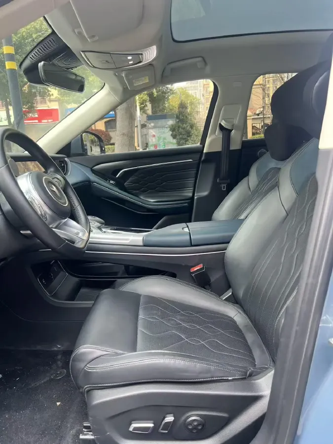 2021 Voyah FREE Range Extended 109HP REEV 33KWH,autocango,china used car exporter,china ev exporter,chinese used car exporter,chinese used ev exporter