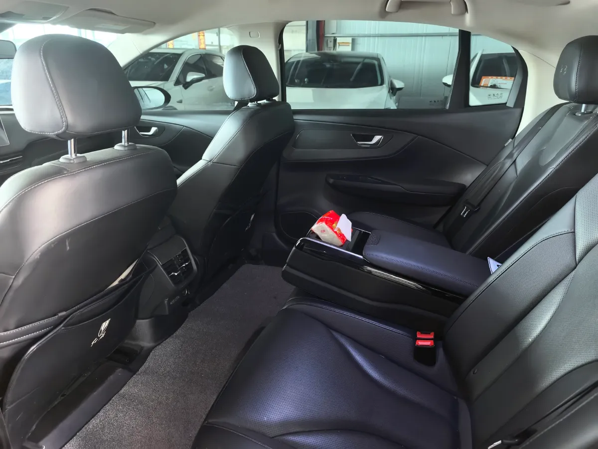 2023 HongQi E-QM5 BEV 82KWH,autocango,china used car exporter,china ev exporter,chinese used car exporter,chinese used ev exporter