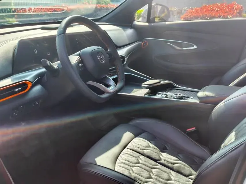 2023 ChangAn UNI-T 1.5T 188HP L4 7DCT,autocango,china used car exporter,china ev exporter,chinese used car exporter,chinese used ev exporter