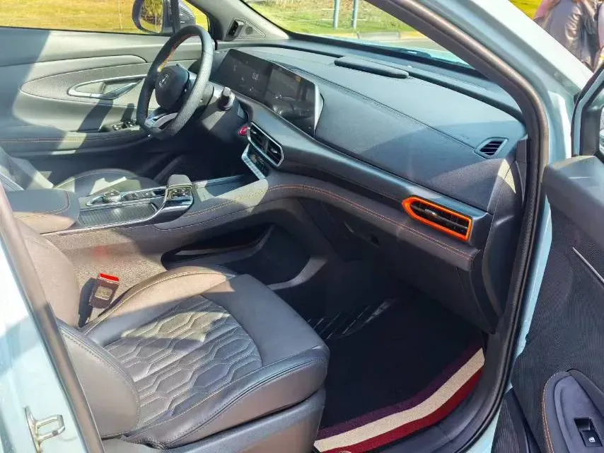 2023 ChangAn UNI-T 1.5T 188HP L4 7DCT,autocango,china used car exporter,china ev exporter,chinese used car exporter,chinese used ev exporter