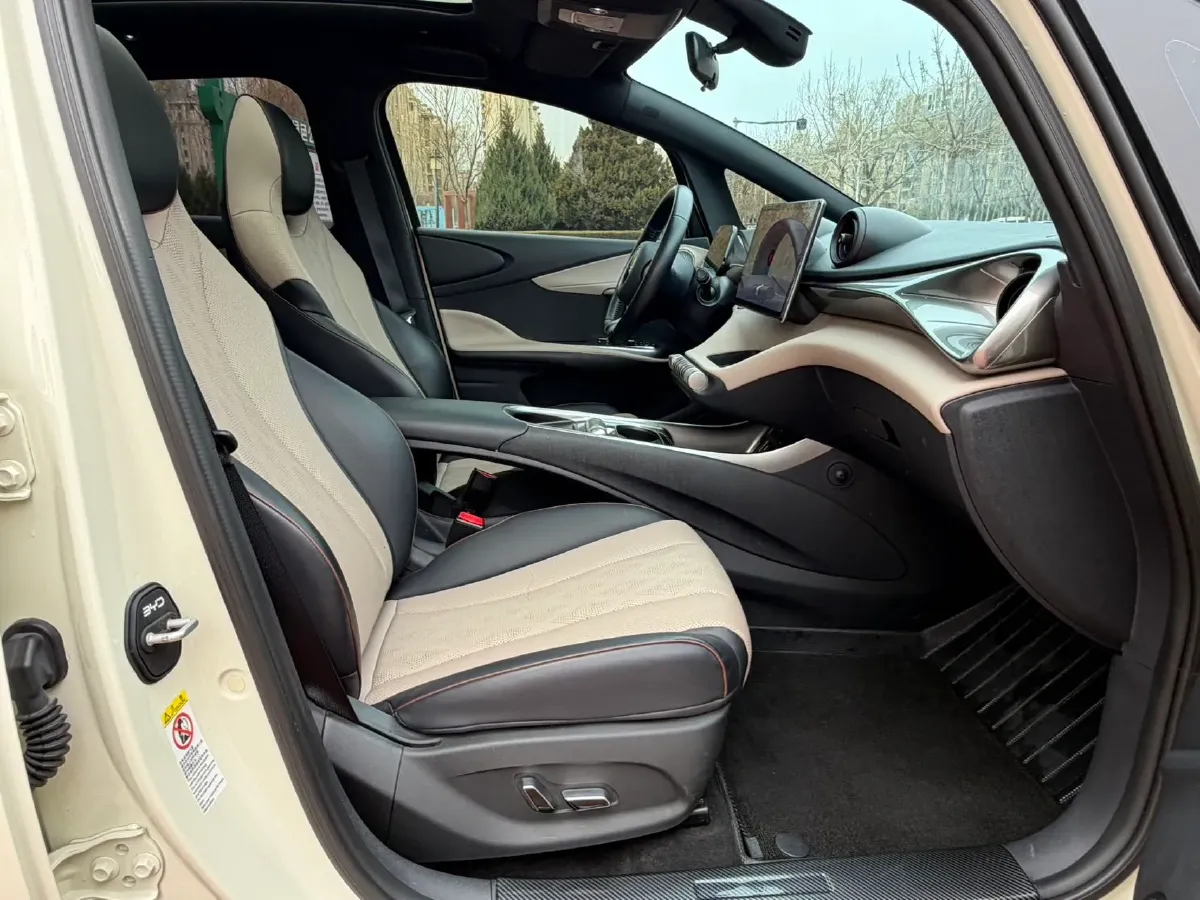 2023 BYD Dolphin BEV 44.928KWH,autocango,china used car exporter,china ev exporter,chinese used car exporter,chinese used ev exporter