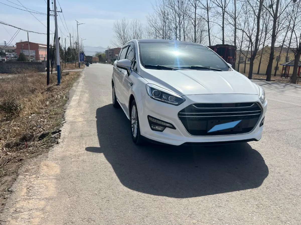 2017 LiFan XuanLang 2.0L 141HP L4 CVT,autocango,china used car exporter,china ev exporter,chinese used car exporter,chinese used ev exporter