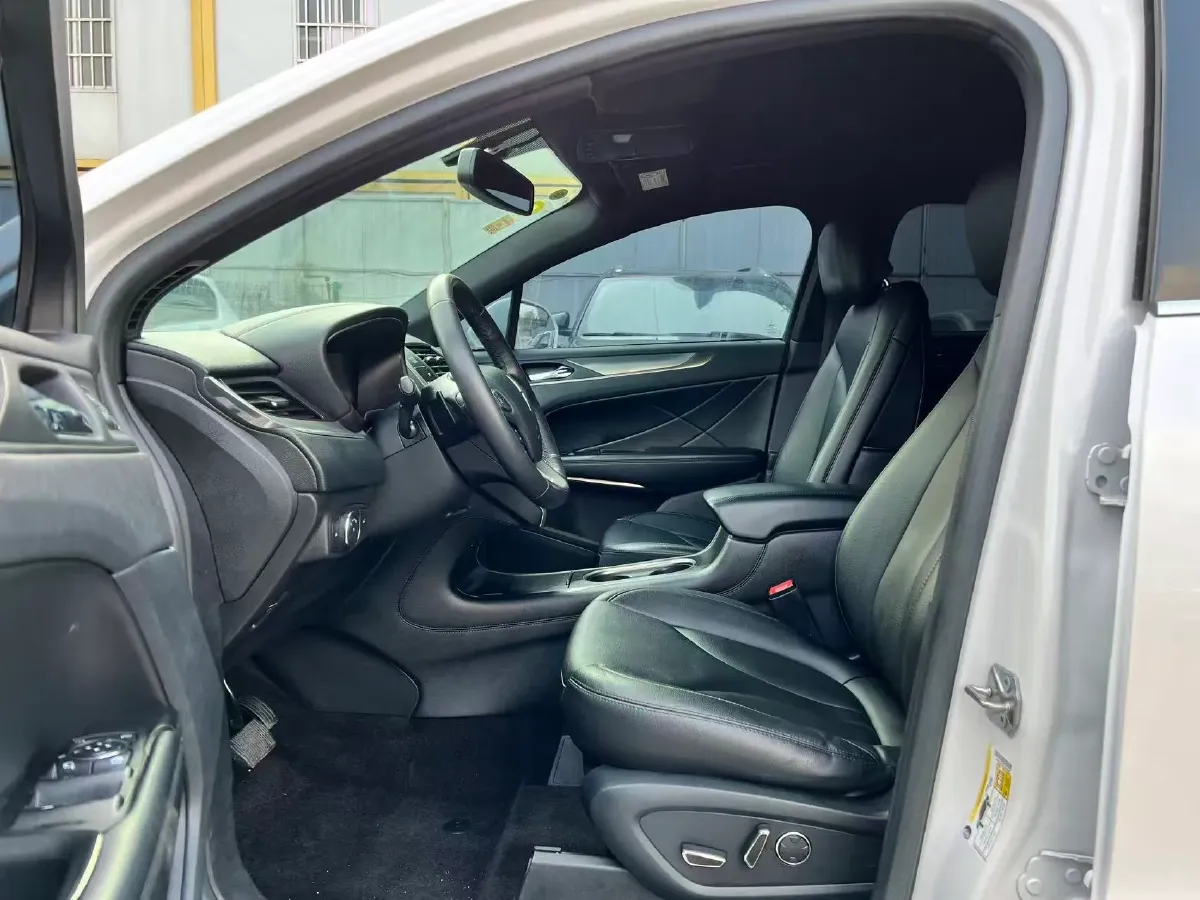 2018 Lincoln MKC 2.0T 203HP L4 6AT,autocango,china used car exporter,china ev exporter,chinese used car exporter,chinese used ev exporter