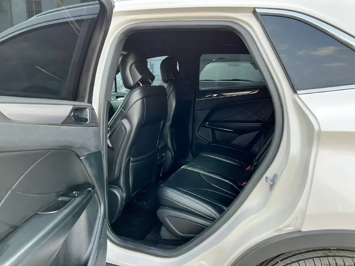 2018 Lincoln MKC 2.0T 203HP L4 6AT,autocango,china used car exporter,china ev exporter,chinese used car exporter,chinese used ev exporter