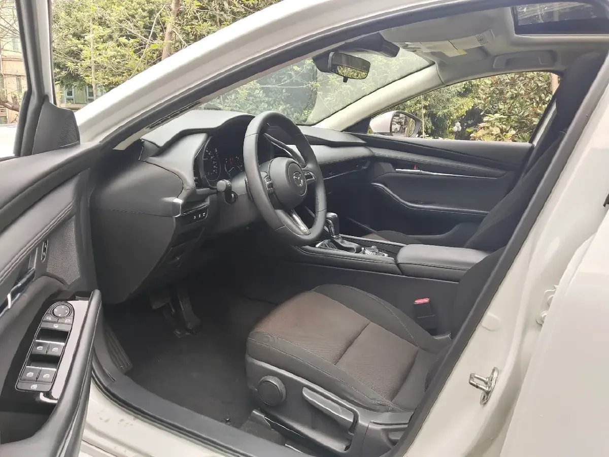 2021 Mazda 3 Axela 2.0L 158HP L4 6AT,autocango,china used car exporter,china ev exporter,chinese used car exporter,chinese used ev exporter