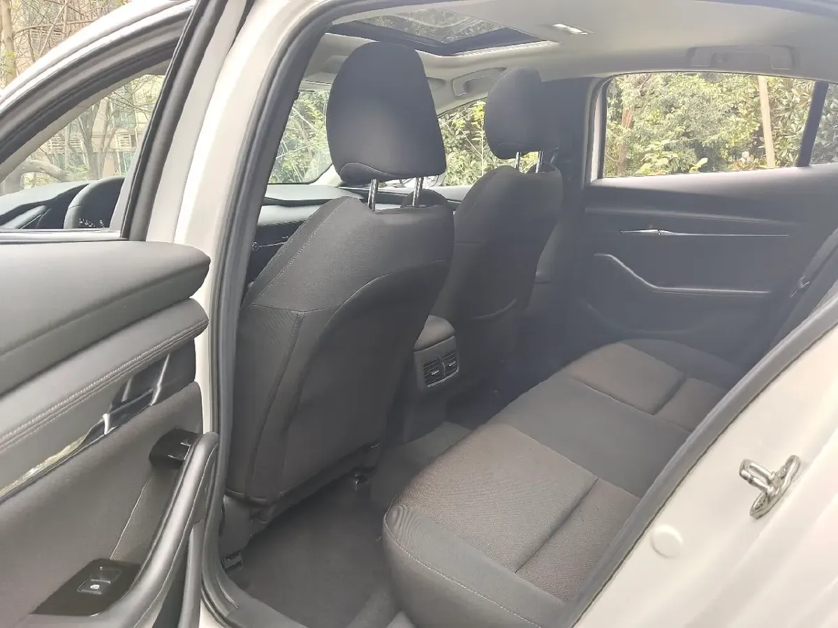 2021 Mazda 3 Axela 2.0L 158HP L4 6AT,autocango,china used car exporter,china ev exporter,chinese used car exporter,chinese used ev exporter