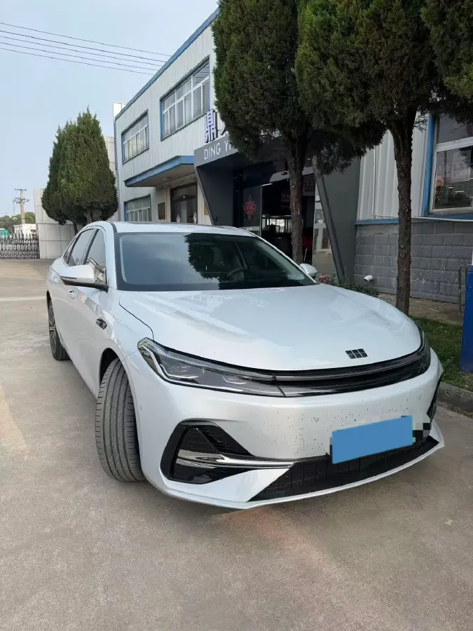 2025 Geely Galaxy A7 1.5L 112HP L4 1DHT PHEV,autocango,china used car exporter,china ev exporter,chinese used car exporter,chinese used ev exporter