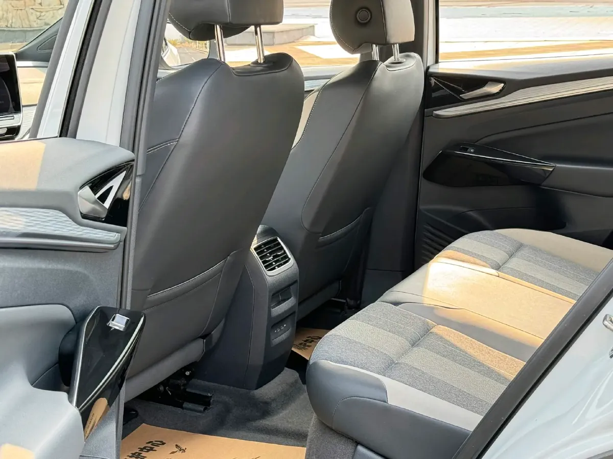 2024 Volkswagen ID.4 Crozz BEV 55.7KWH,autocango,china used car exporter,china ev exporter,chinese used car exporter,chinese used ev exporter