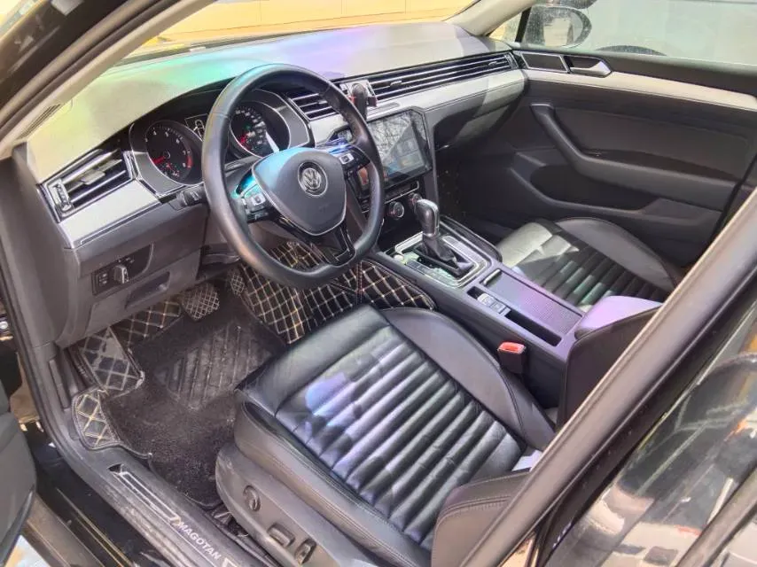 2017 Volkswagen Magotan 1.8T 180HP L4 7DCT,autocango,china used car exporter,china ev exporter,chinese used car exporter,chinese used ev exporter