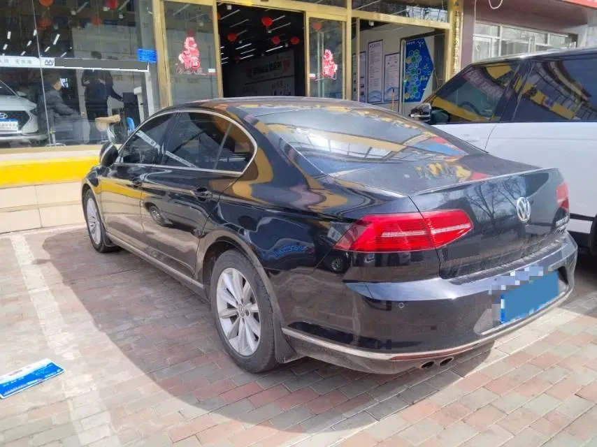 2017 Volkswagen Magotan 1.8T 180HP L4 7DCT,autocango,china used car exporter,china ev exporter,chinese used car exporter,chinese used ev exporter