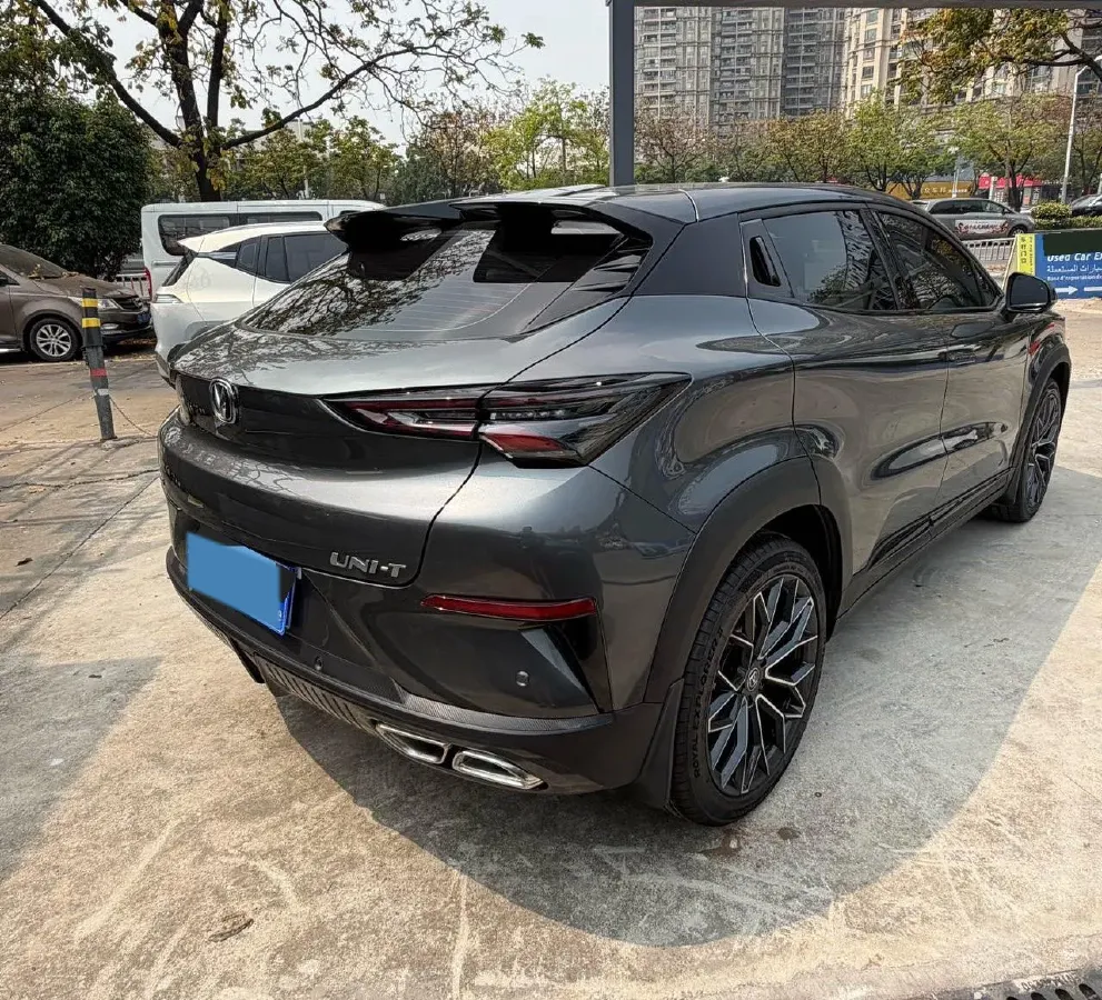 2022 ChangAn UNI-T 1.5T 188HP L4 7DCT,autocango,china used car exporter,china ev exporter,chinese used car exporter,chinese used ev exporter