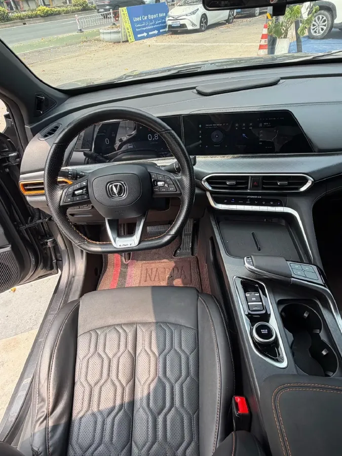 2022 ChangAn UNI-T 1.5T 188HP L4 7DCT,autocango,china used car exporter,china ev exporter,chinese used car exporter,chinese used ev exporter