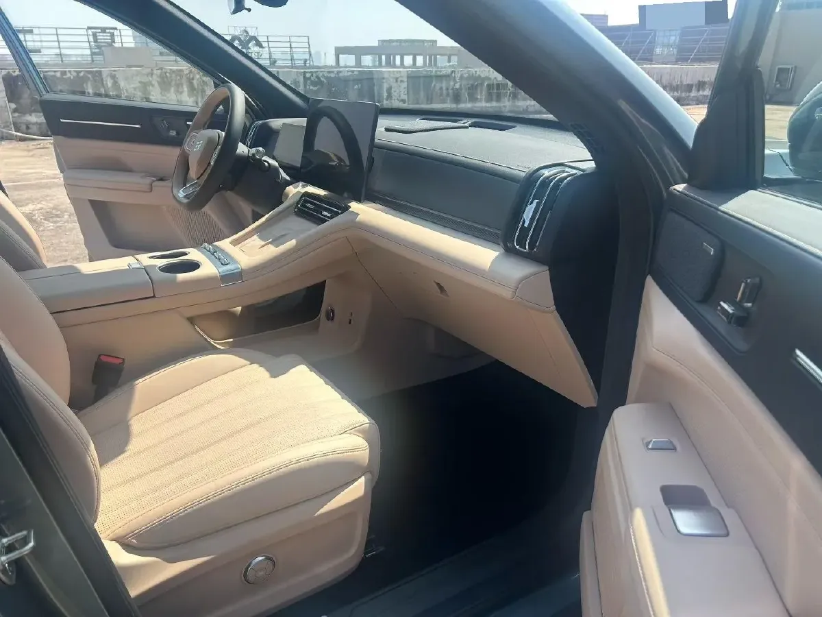 2025 Jetour X70 Plus 1.5T 156HP L4 CVT,autocango,china used car exporter,china ev exporter,chinese used car exporter,chinese used ev exporter