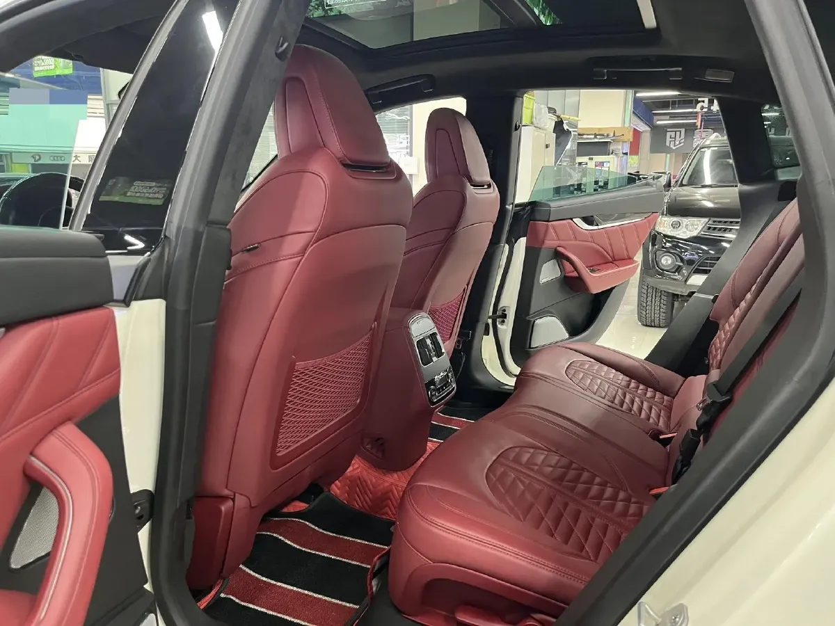 2019 Maserati Levante 3.8T 550HP V8 8AT,autocango,china used car exporter,china ev exporter,chinese used car exporter,chinese used ev exporter