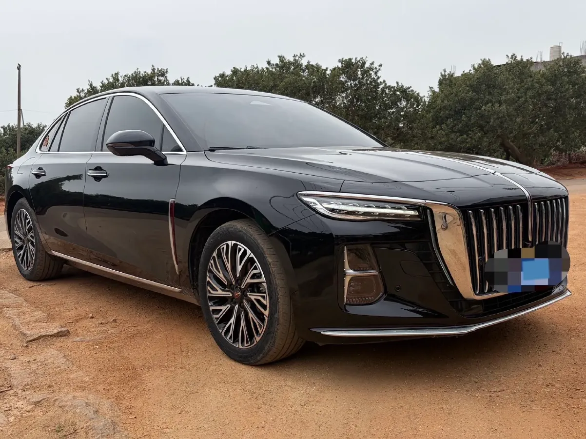 2024 HongQi H5 2.0T 224HP L4 8AT,autocango,china used car exporter,china ev exporter,chinese used car exporter,chinese used ev exporter
