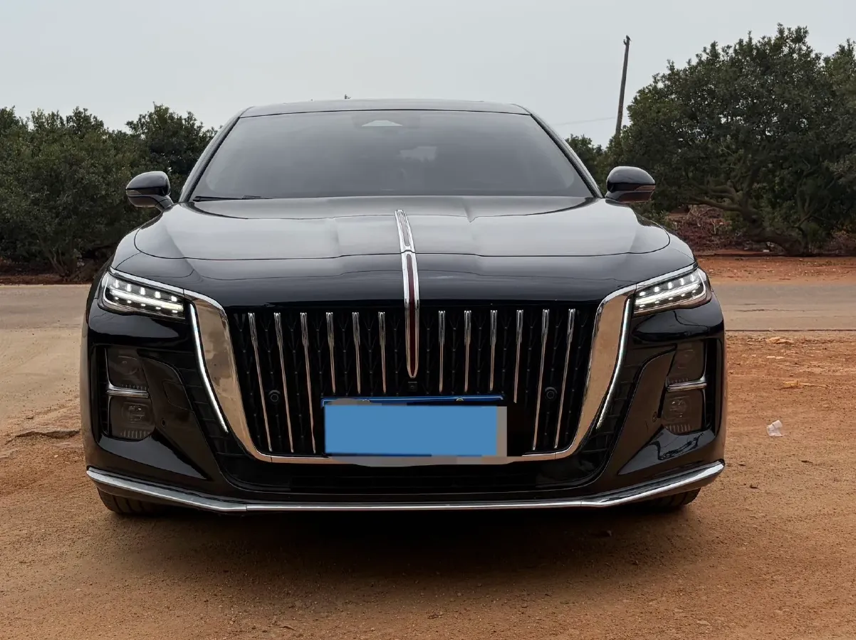 2024 HongQi H5 2.0T 224HP L4 8AT,autocango,china used car exporter,china ev exporter,chinese used car exporter,chinese used ev exporter